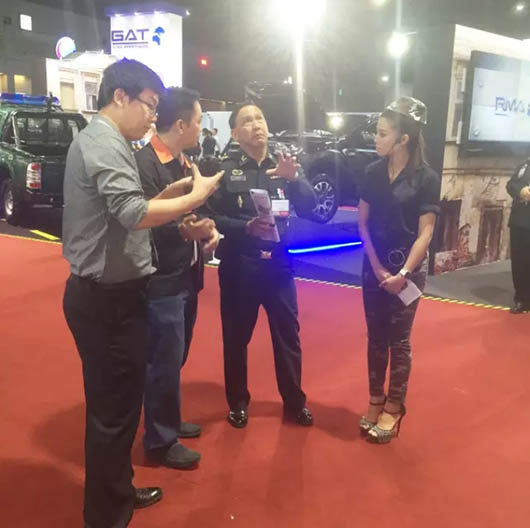 泰國軍屆參觀移動指揮產(chǎn)品